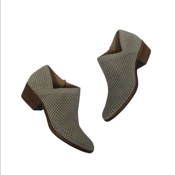 Lucky Brand Gray Suede Booties Baylah Perforated 8.5 - Picture 2 of 7